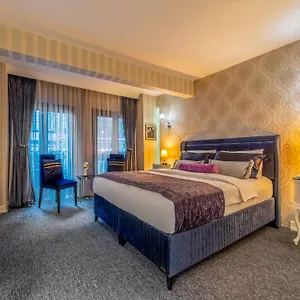 pera-boutique.istanbul-turkeyhotels.com/